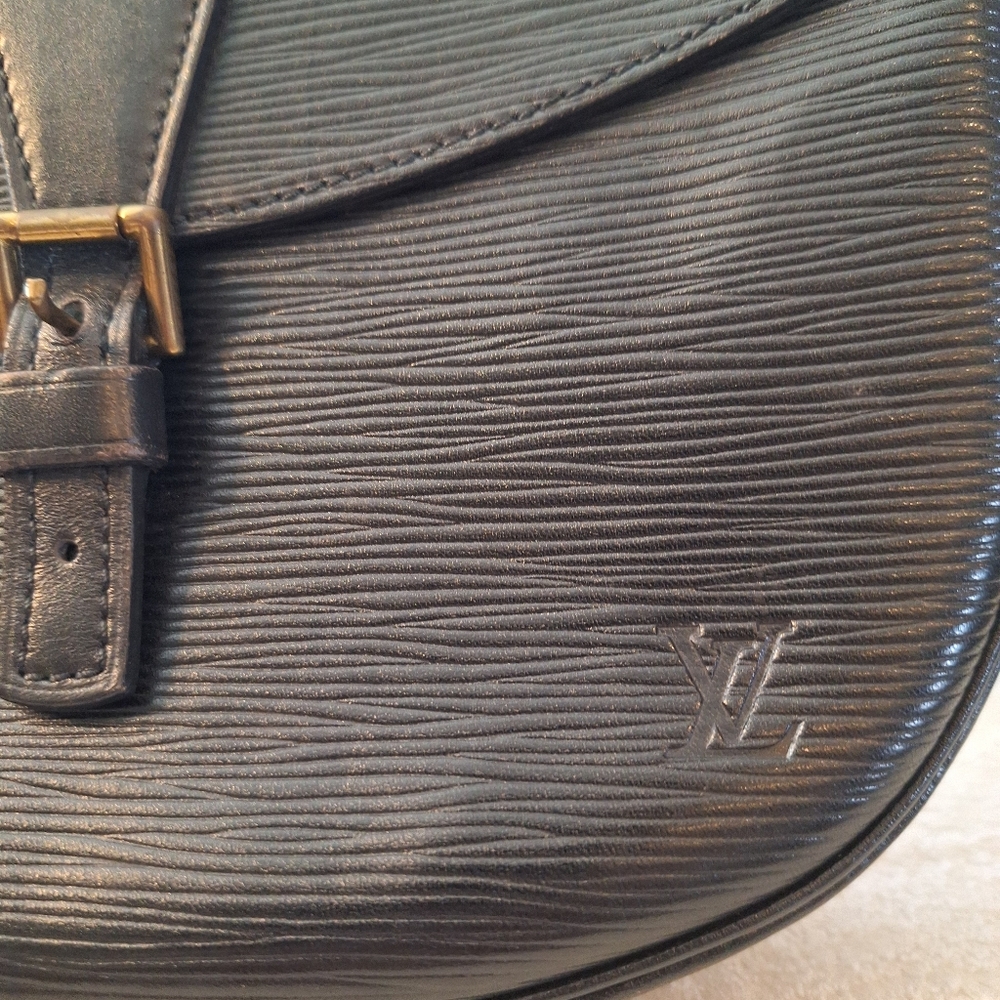 Louis Vuitton Jeune Fille - Picture 3 of 16